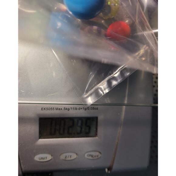 Bubblegum Confetti Sensory Textures Necklace *KIDS SIZE* 17" for kids 3+ yrs old - Picture 4 of 4